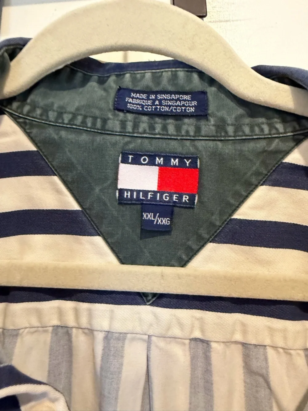 Vintage 90s Tommy Hilfiger Men’s Navy & White Vertical Stripe Button-Down Shirt - Picture 5 of 8